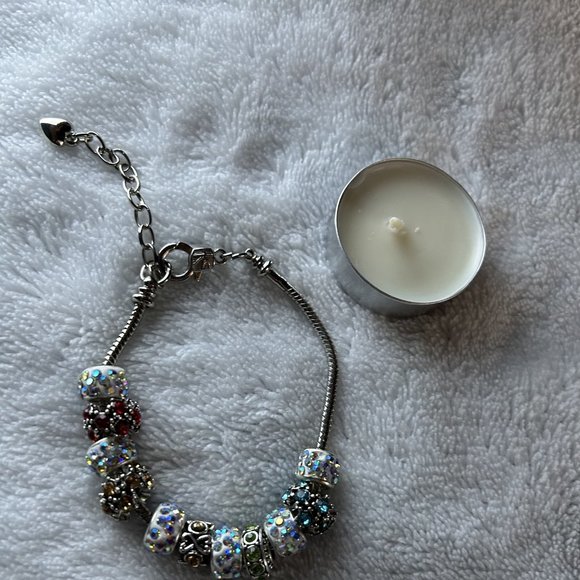 Handcrafted Rhinestone Bead bracelet - Picture 2 of 5